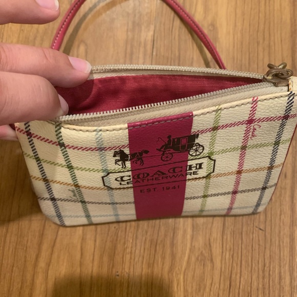 Coach wristlet pink and cream - Picture 5 of 6